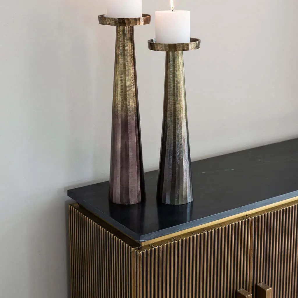 buffet Ironville – Marbre Noir, Laiton Nervuré & Esprit Mid-Century Modern-2 buffet Ironville – Marbre Noir Laiton Nervure Esprit Mid Century Modern 2