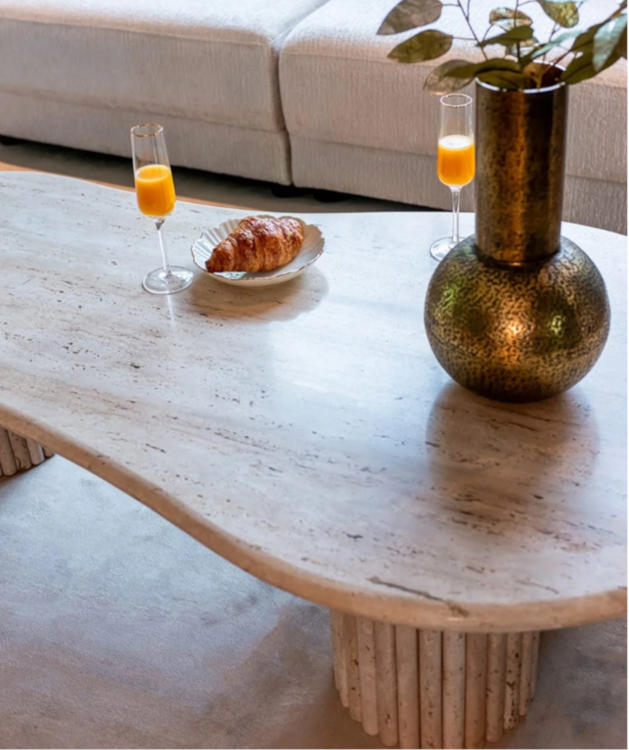 Table Basse En Travertin Tripode plateau Table Basse En Travertin Tripode plateau