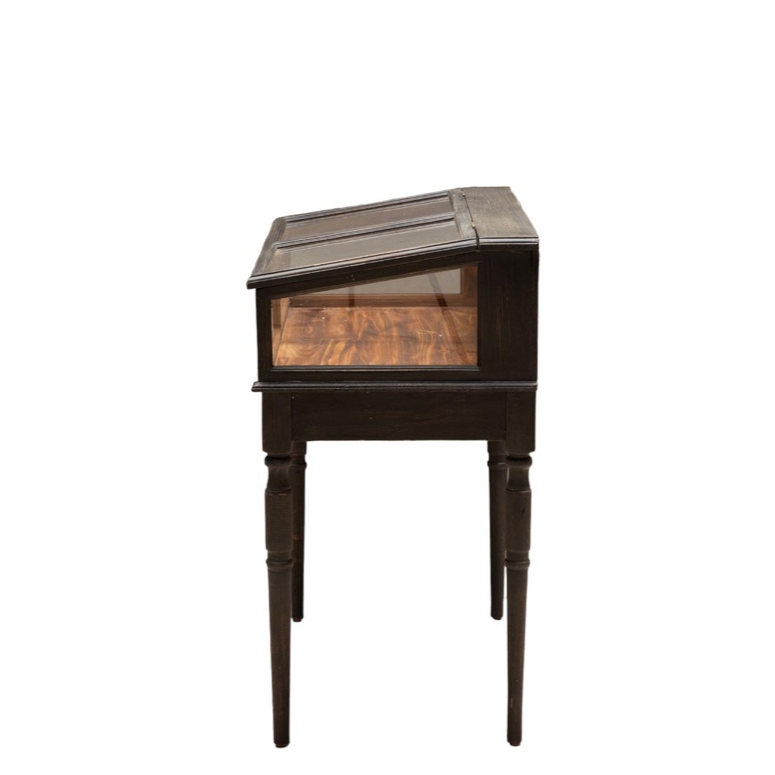 vitrine noire patinee 4