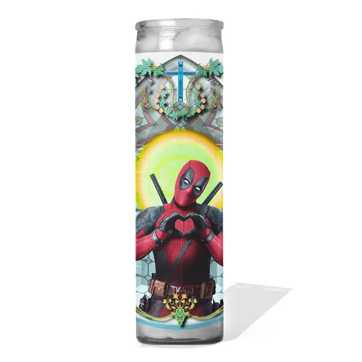 5efb08d494cf71ef7a1320eebfb0cb19a6888155062970a7c5afb515b05887f5.webp Bougie De Prière Deadpool