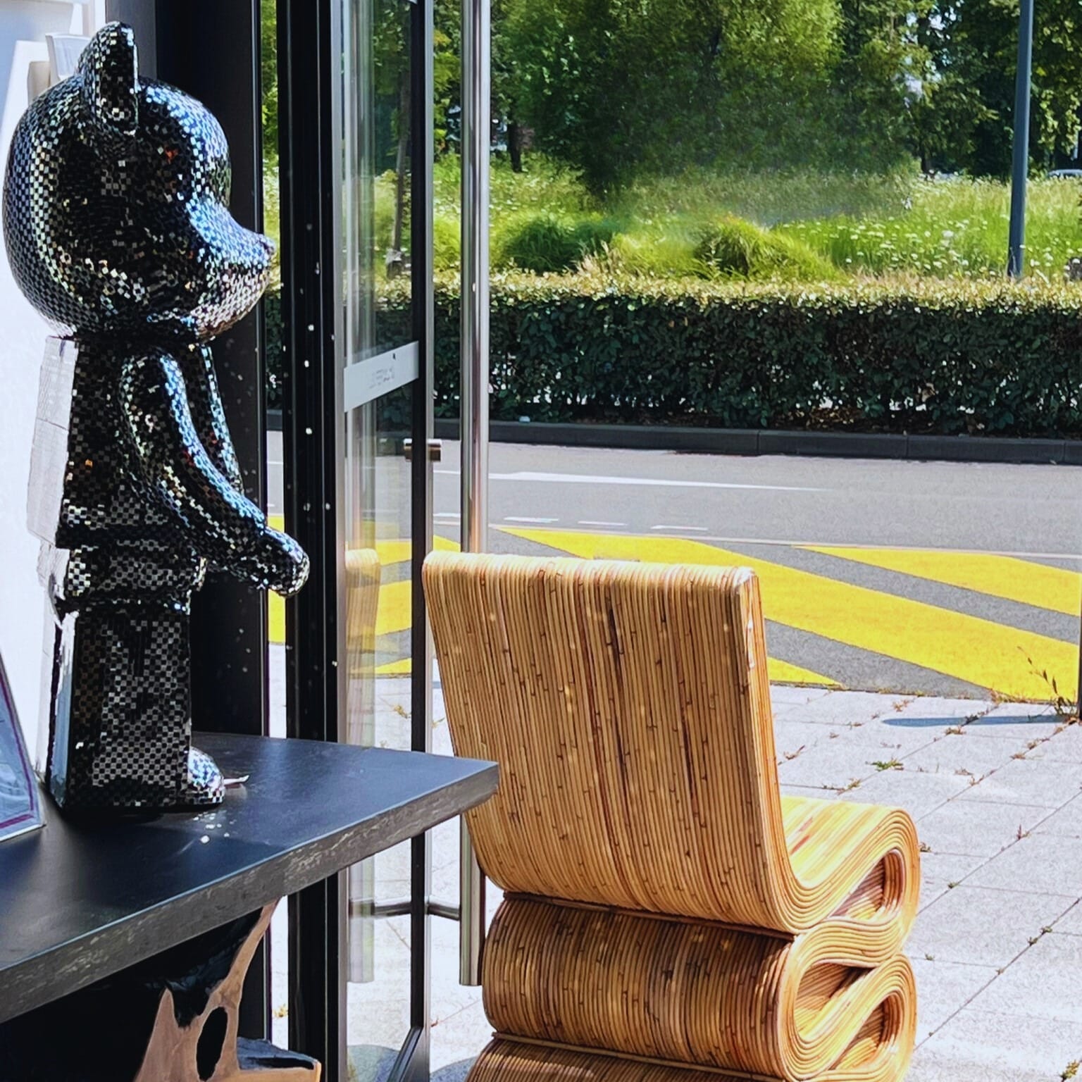 our miroir-facettes-reflets-soleil-design-majdeltier-bearbrick our miroir facettes reflets soleil design majdeltier bearbrick