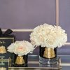 Coffret-de-Luxe-Grand-Bouquet-de-Roses-Blanches-Pink-Blush-Vase-Noir-parfumées (3) (1) Coffret de Luxe Grand Bouquet de Roses Blanches Pink Blush Vase Noir parfumees 3 1