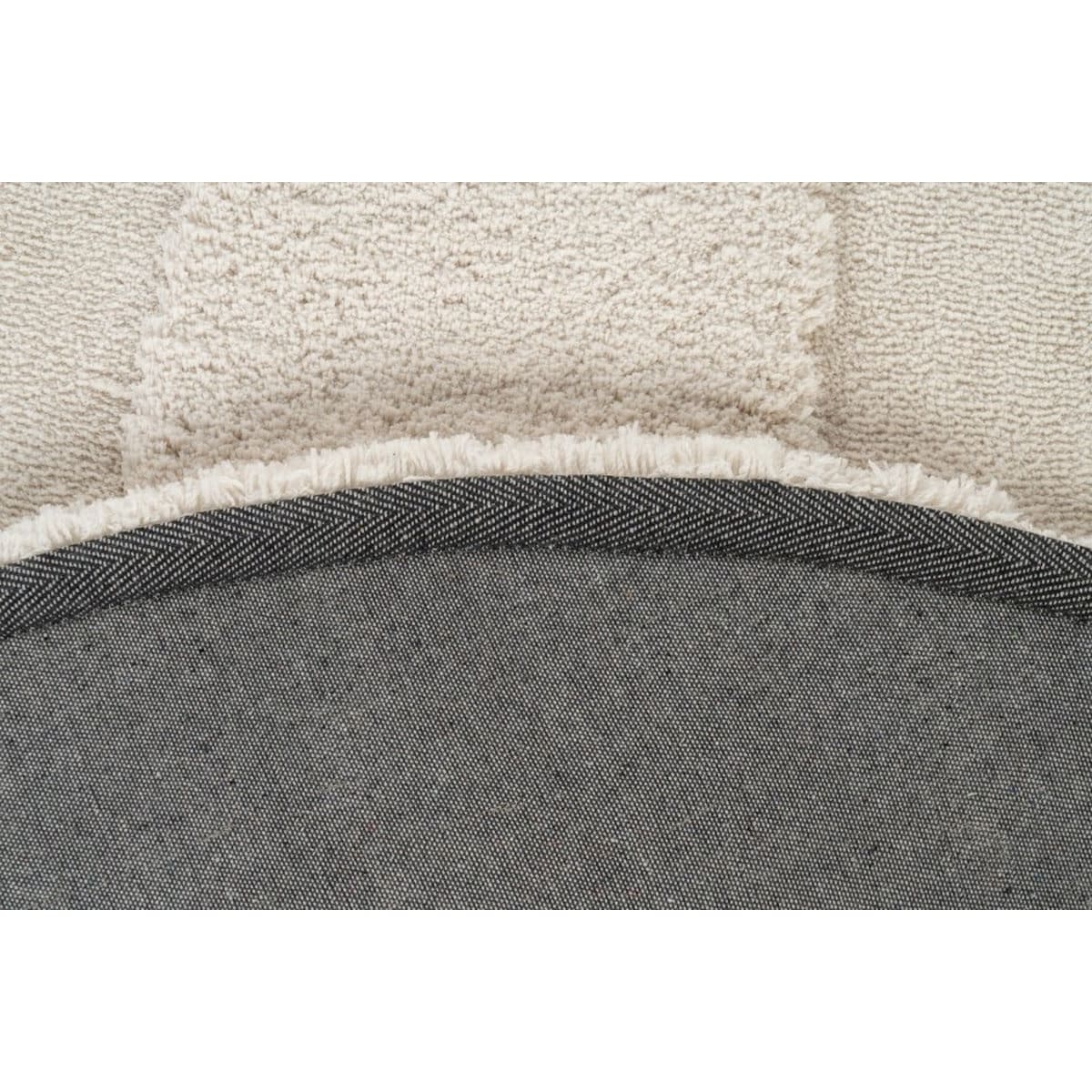 Tapis Punta Cana Ivoire 802-forme-organique-tufté-tapis-doux-poil-long-majdeltier-4 Tapis Punta Cana Ivoire 802 forme organique tufte tapis doux poil long majdeltier 4