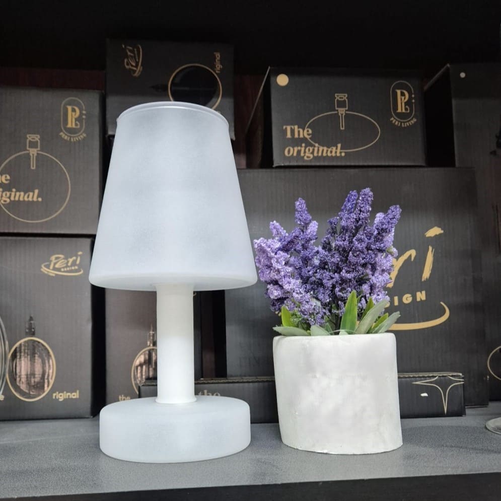 lampe-a-huile-de-salon-frosted-22cm-intérieur-exterieur-peri-majdeltier-3 lampe a huile de salon frosted 22cm interieur exterieur peri majdeltier 3