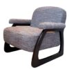 Fauteuil-arlo-piétement-bois-signature-majdeltier-6 (1) fauteuil arlo, fauteuil design avec un piétement signature
