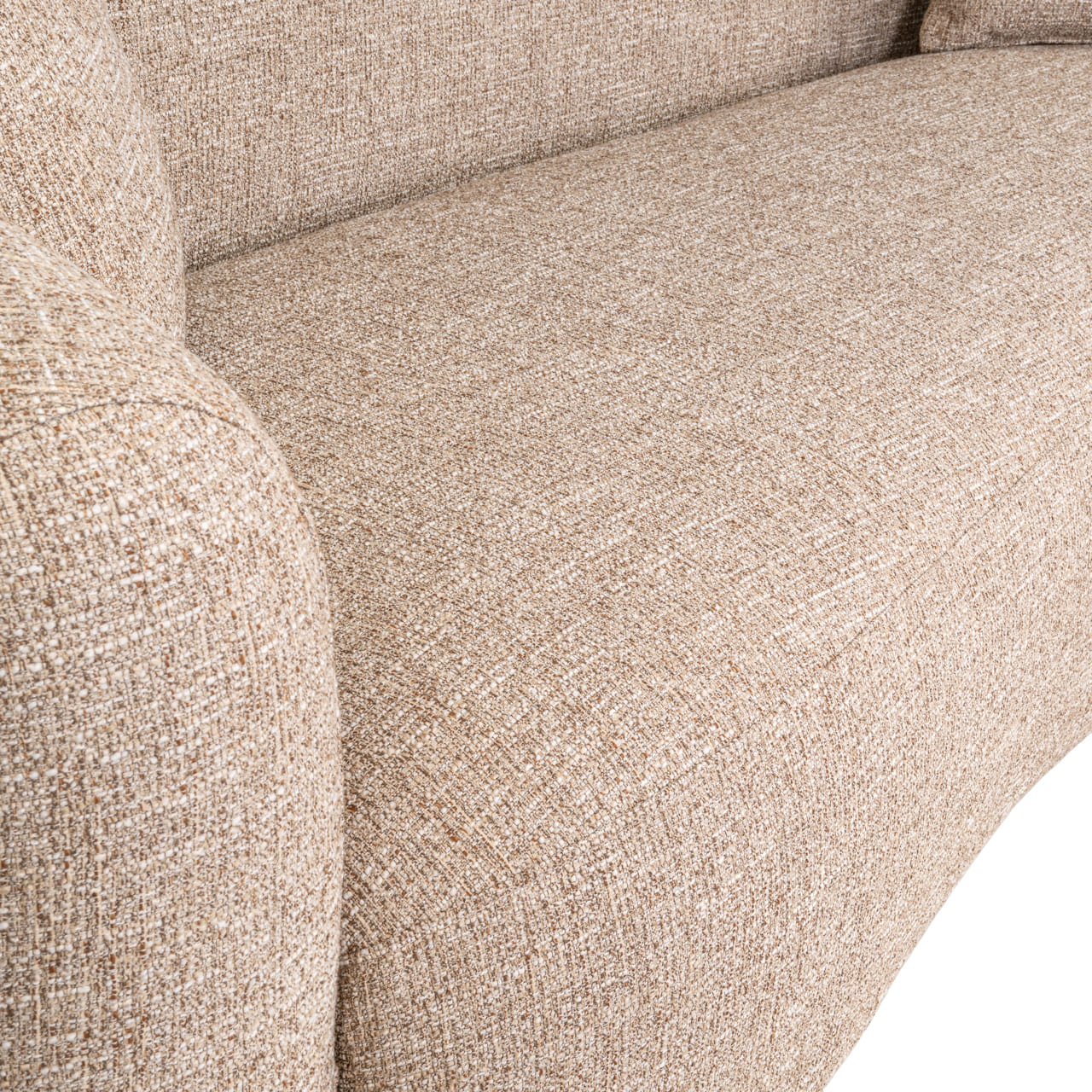 canape-luxandra-fire-retardant-richmond-interior-haut-de-gamme-incurvé-arrondi-majdeltier-8 Détail assise et accoudoir arrondi canapé Luxandra beige